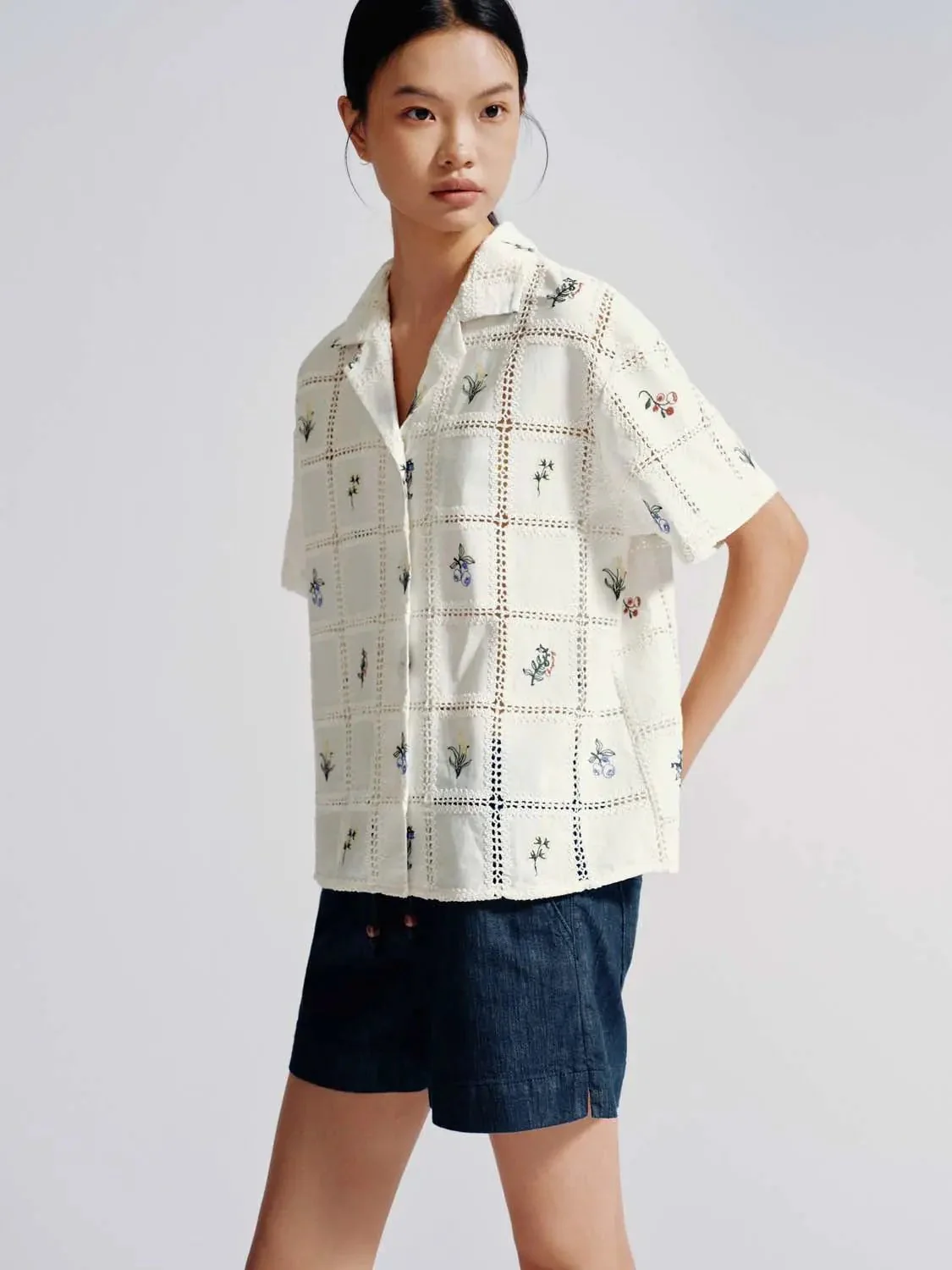 Embroidered Crochet Detail Check Short Sleeve Shirts