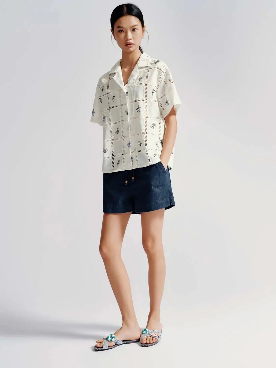 Embroidered Crochet Detail Check Short Sleeve Shirts