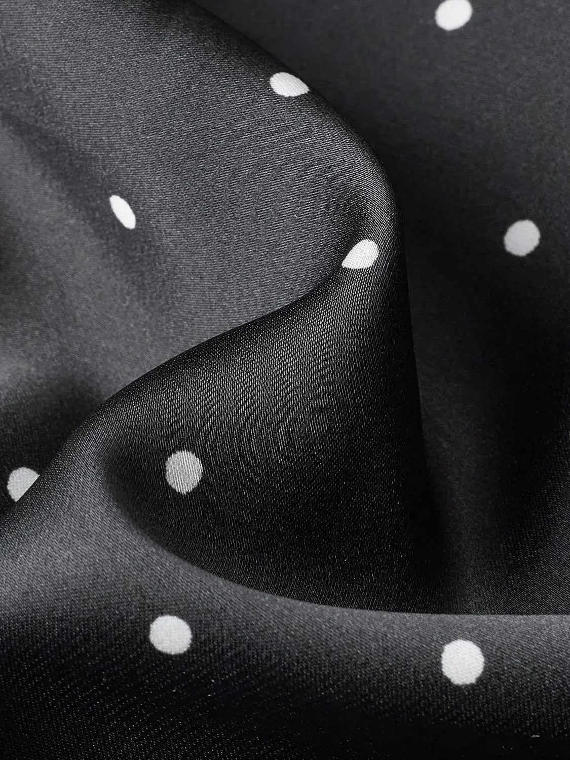 1441-lace-trim-polka-dot-v-neck-sleeveless-top-3.webp Lace Trim Polka Dot V Neck Sleeveless Top