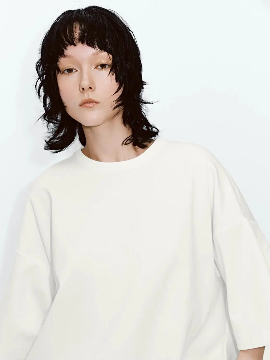14528-cotton-blend-printed-drop-shoulder-t-shirt-3.webp Cotton Blend Printed Drop Shoulder T Shirt
