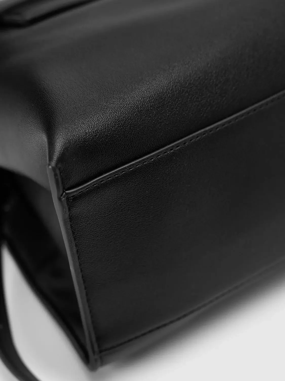 1455-elegant-black-top-handle-satchel-shoulder-bag-5.webp Elegant Black Top Handle Satchel Shoulder Bag