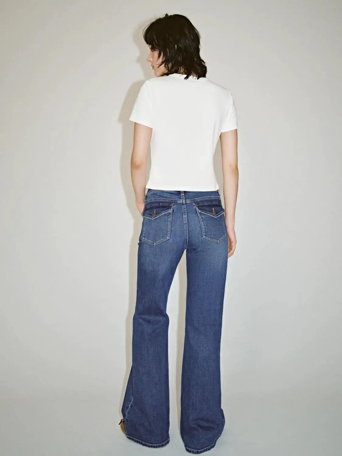 14588-cotton-blend-graphic-skinny-fit-t-shirt-6.webp Cotton Blend Graphic Skinny Fit T Shirt