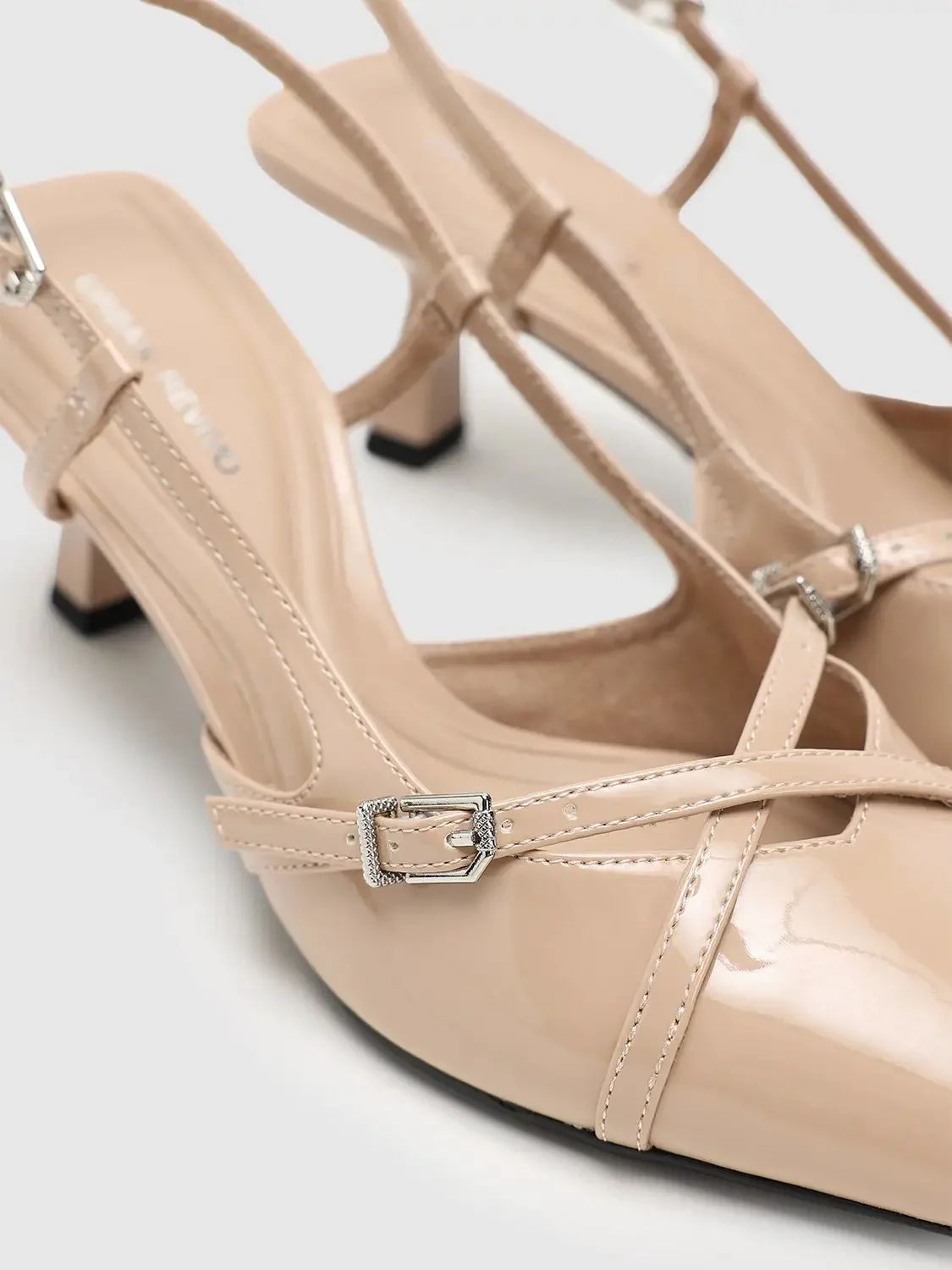 14651-cream-patent-look-elegant-point-toe-mid-heel-slingbacks-12.webp Cream Patent Look Elegant Point Toe Mid Heel Slingbacks