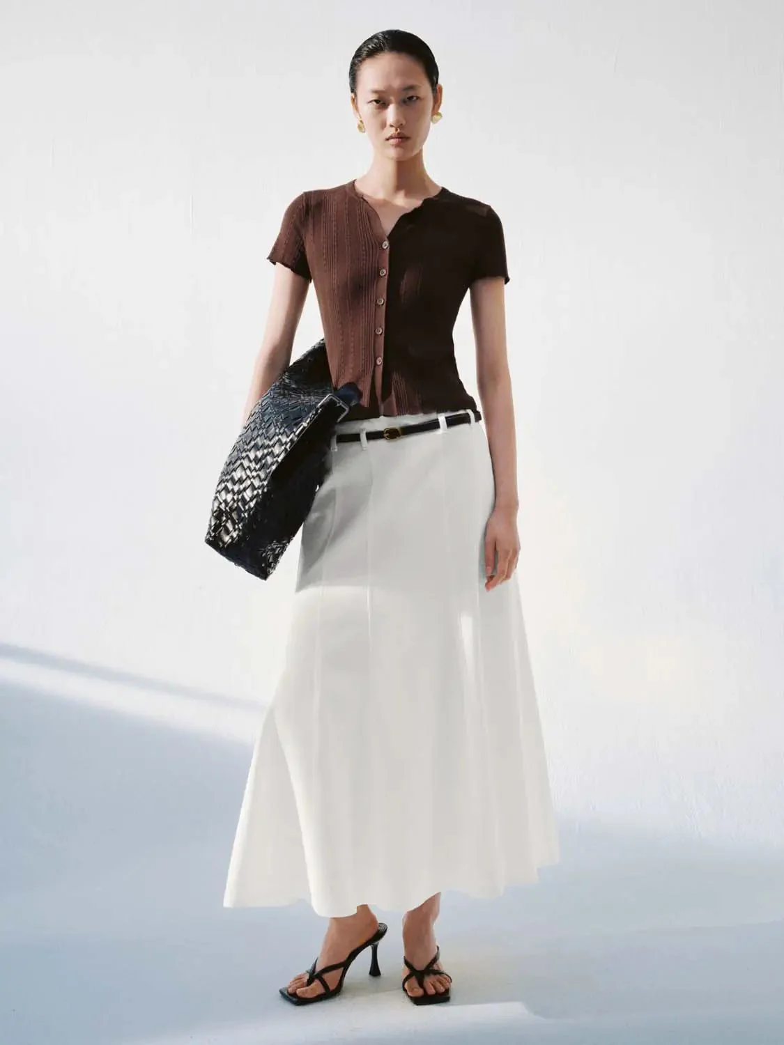 14750-short-sleeve-knitted-cardigans-4.webp Short Sleeve Knitted Cardigans