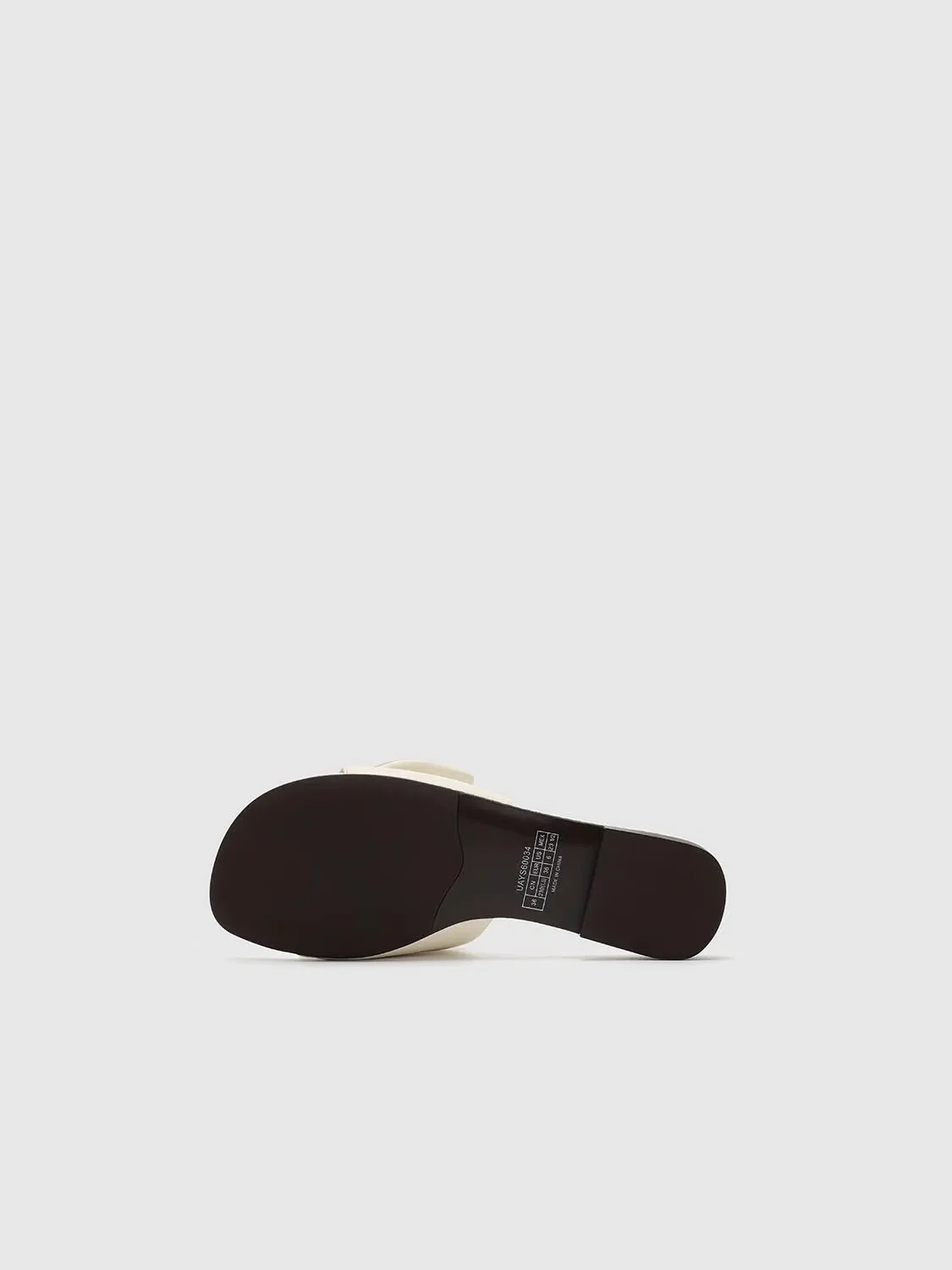 14783-faux-leather-bow-detail-slippers-4.webp Faux Leather Bow Detail Slippers