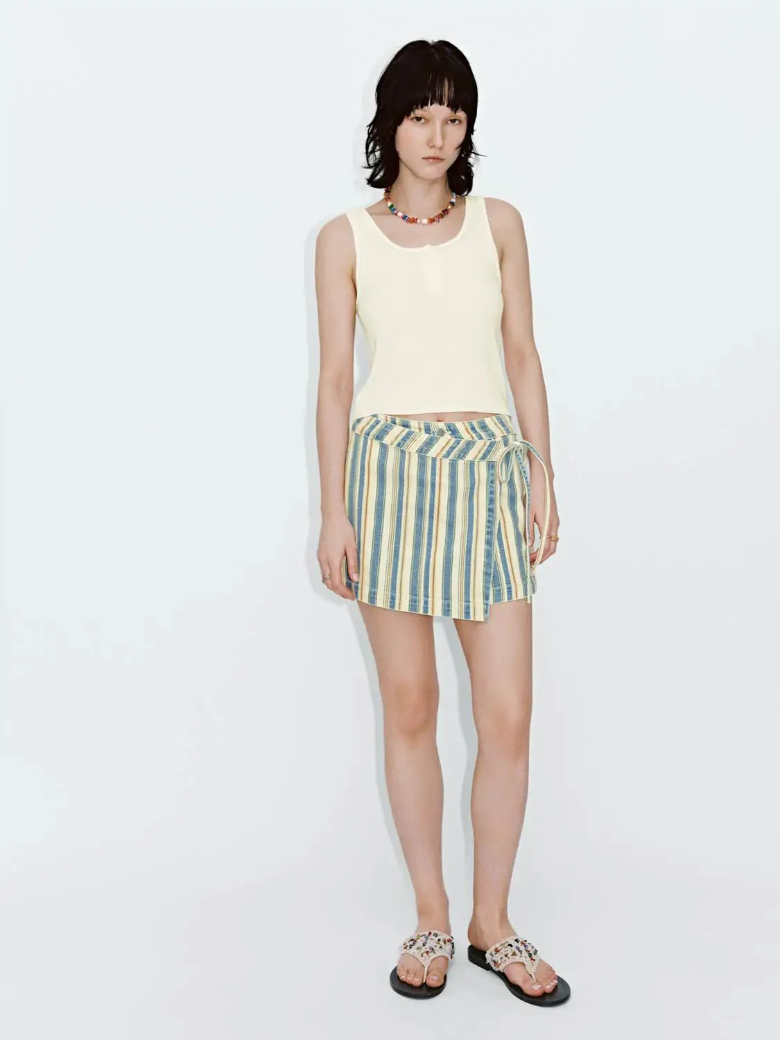 14833-henley-neck-sleeveless-knitted-t-shirts-12.webp Henley Neck Sleeveless Knitted T-Shirts