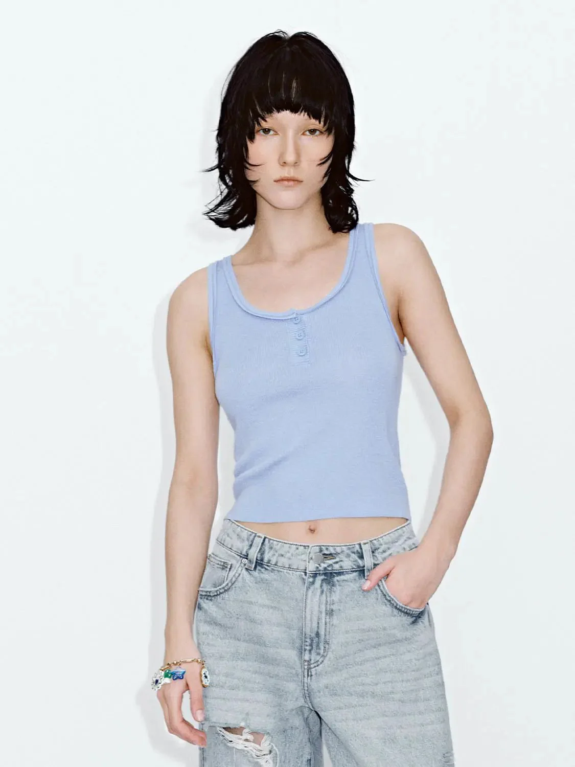 14833-henley-neck-sleeveless-knitted-t-shirts-17.webp Henley Neck Sleeveless Knitted T-Shirts
