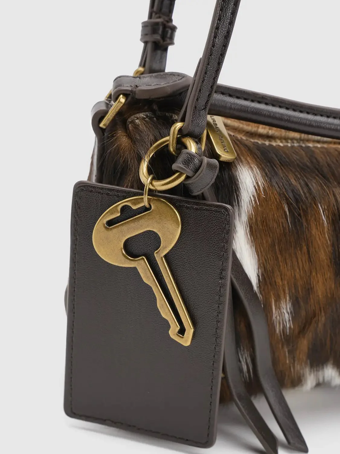 1491-cow-print-fluffy-textured-crossbody-shoulder-bag-6.webp Cow Print Fluffy Textured Crossbody Shoulder Bag