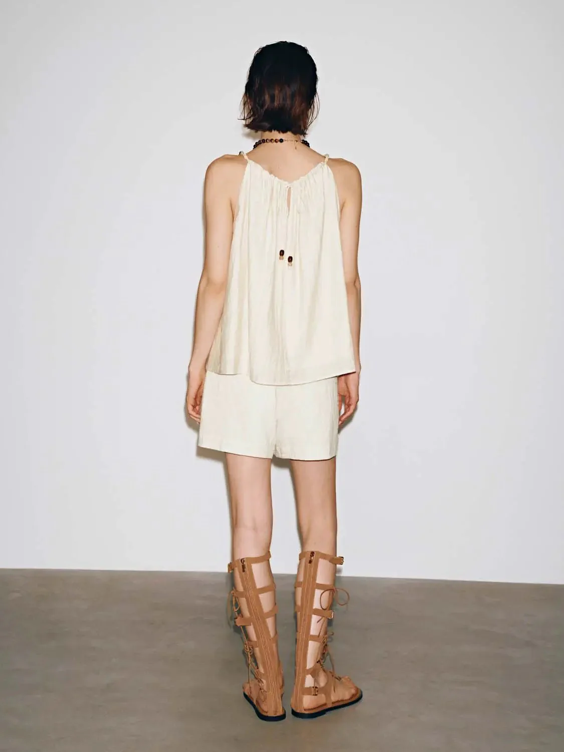 14988-drawstring-pull-on-loose-fit-shorts-7.webp Drawstring Pull On Loose-Fit Shorts