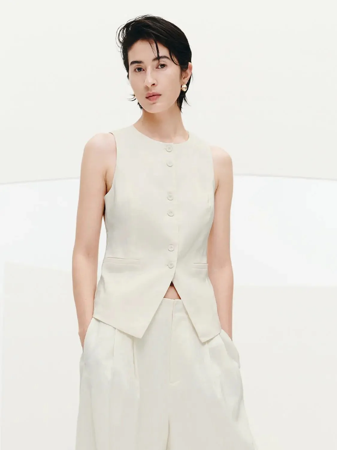 15058-linen-blend-button-up-crew-neck-vest-9.webp Linen Blend Button-Up Crew Neck Vest