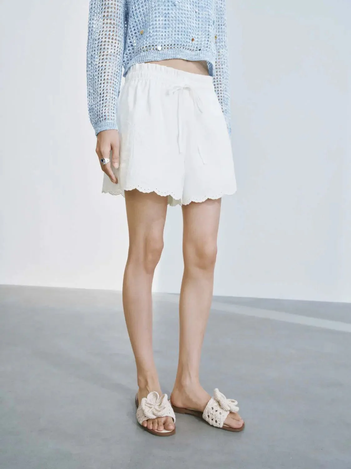 15077-guipure-lace-drawstring-pull-on-shorts-3.webp Guipure Lace Drawstring Pull On Shorts