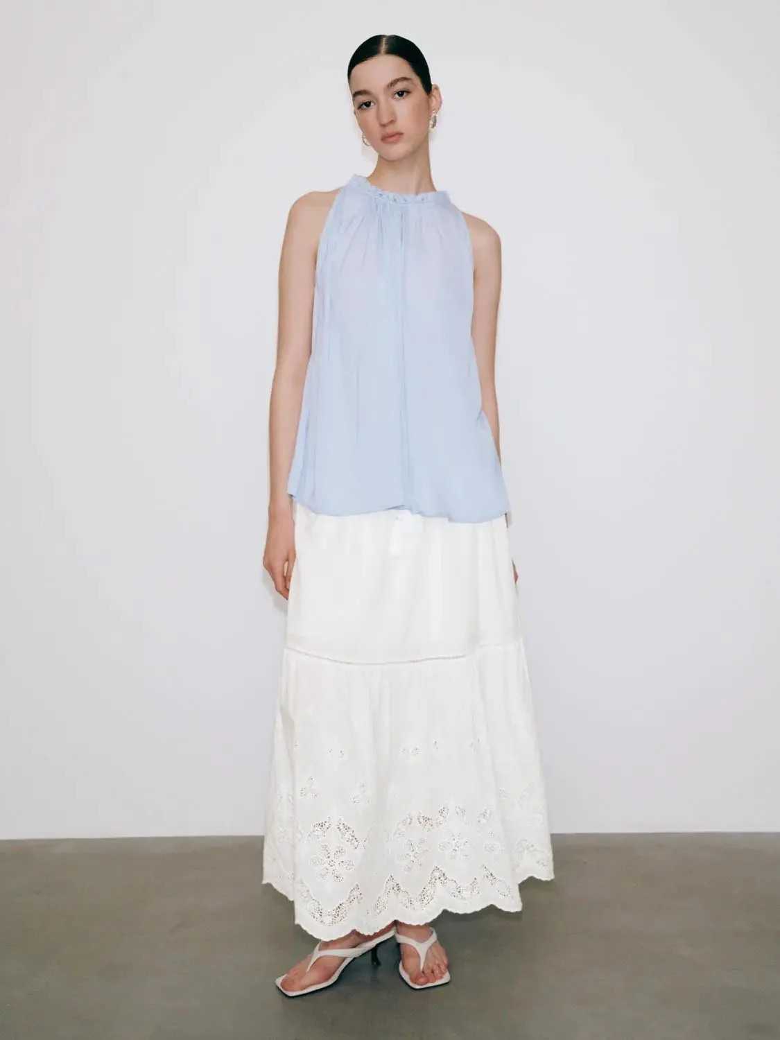 15104-guipure-lace-tiered-drawstring-pull-on-a-line-midi-skirts-7.webp Guipure Lace Tiered Drawstring Pull On A-Line Midi Skirts