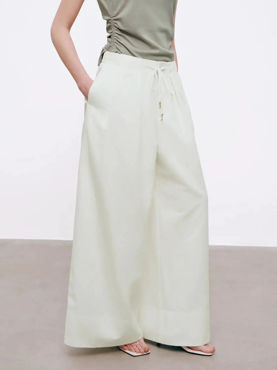 15114-linen-blend-drawstring-pull-on-wide-leg-pants-3.webp Linen Blend Drawstring Pull On Wide Leg Pants