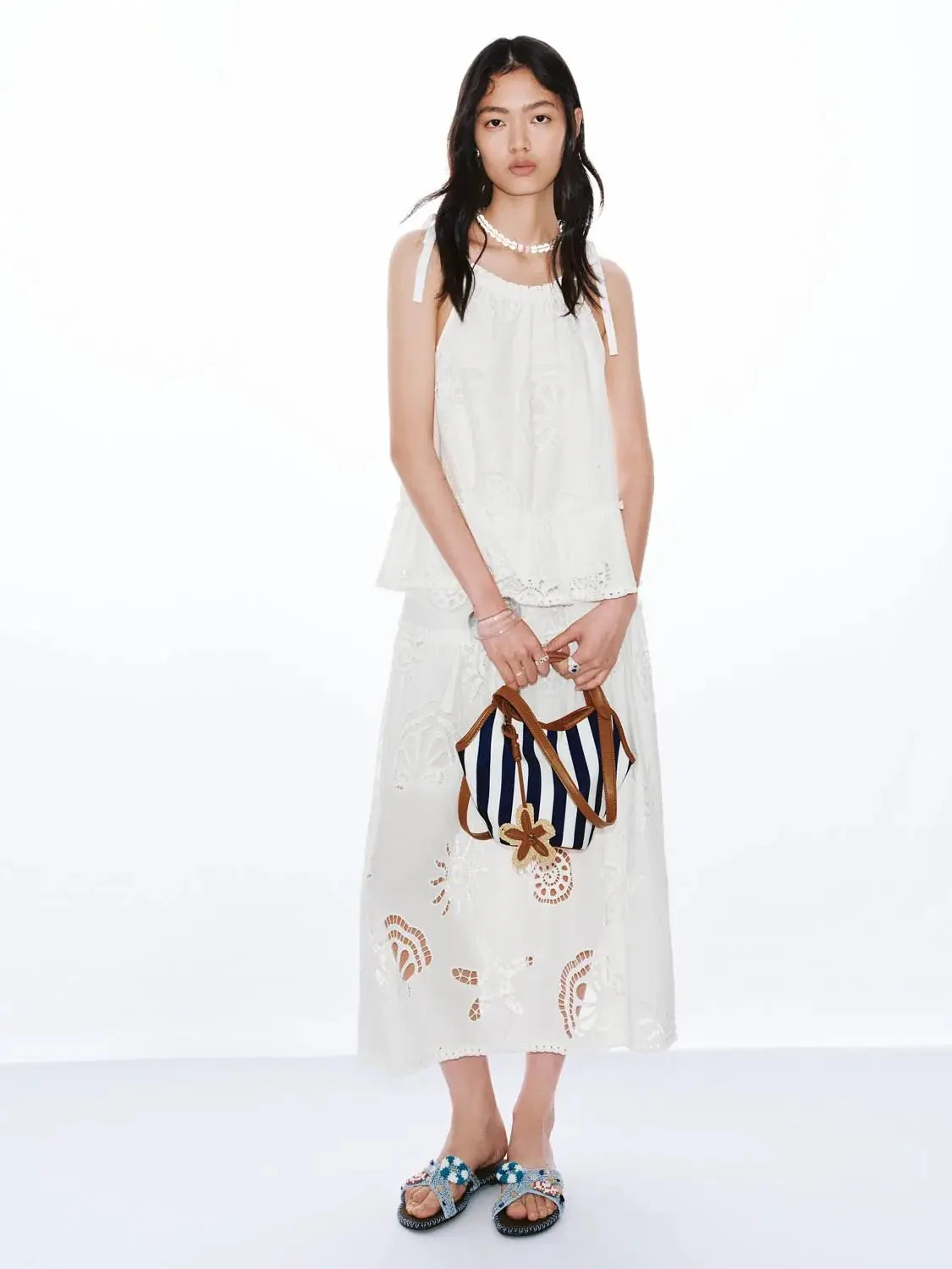 15145-guipure-lace-drawstring-pull-on-a-line-midi-skirts-4.webp Guipure Lace Drawstring Pull On A-Line Midi Skirts