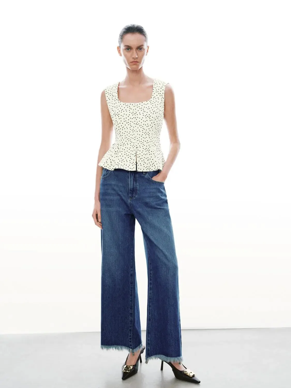 15150-square-neck-sleeveless-overhead-shirts-4.webp Square Neck Sleeveless Overhead Shirts