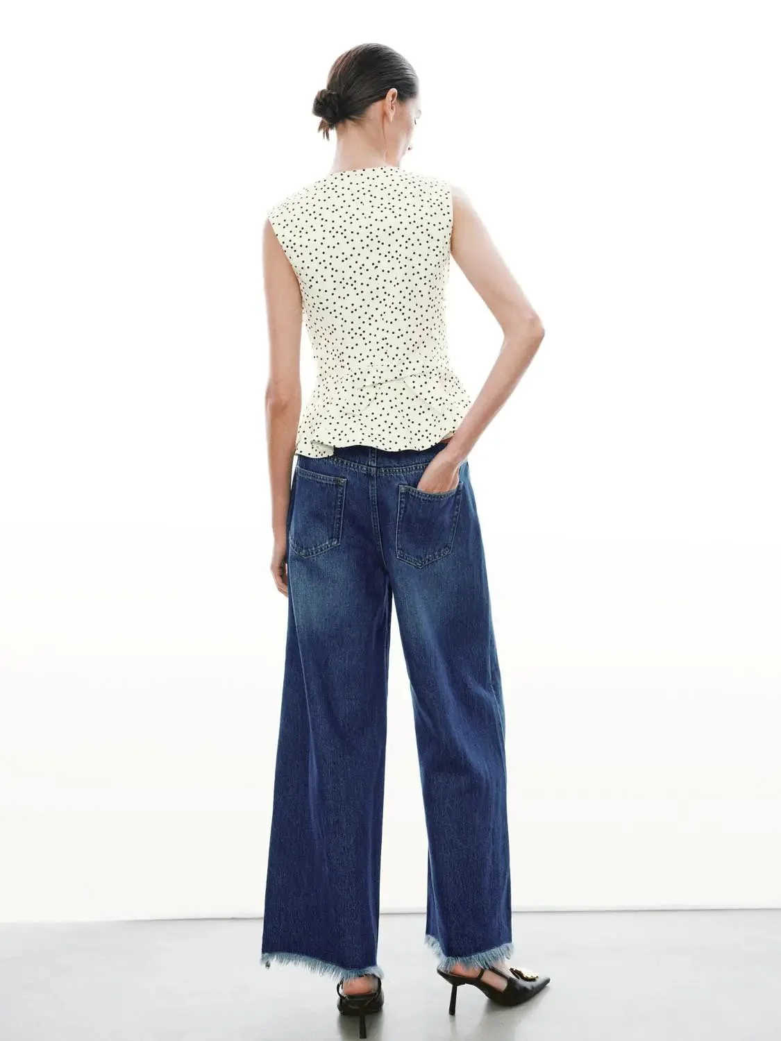 15150-square-neck-sleeveless-overhead-shirts-6.webp Square Neck Sleeveless Overhead Shirts