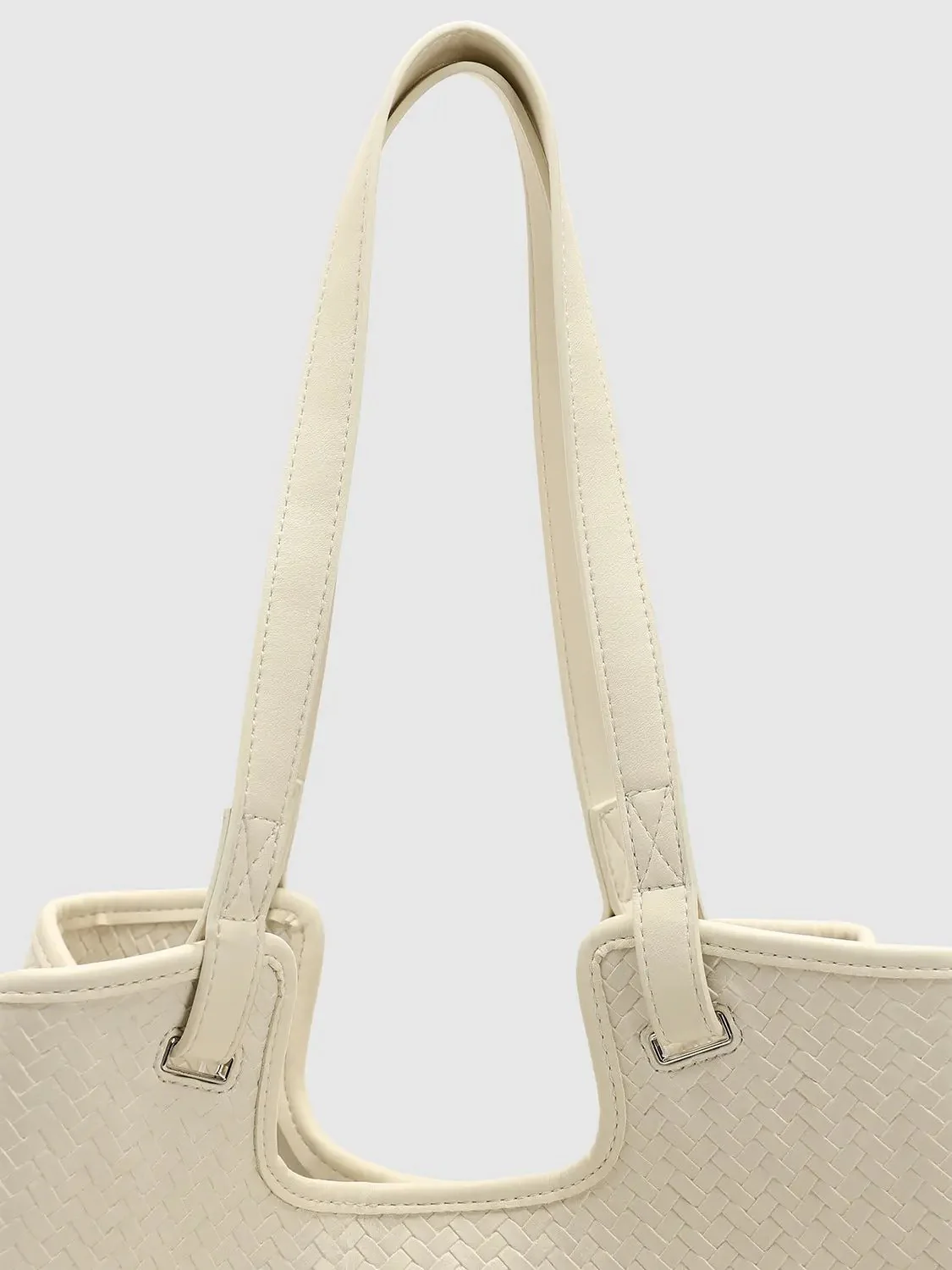 15156-oversize-faux-leather-woven-shoulder-bags-11.webp Oversize Faux Leather Woven Shoulder Bags