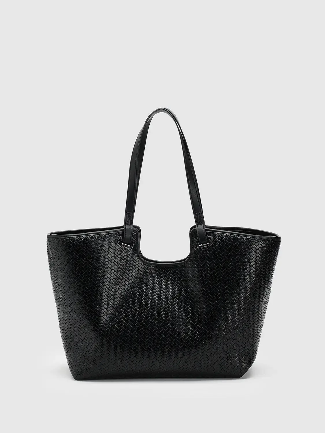 15156-oversize-faux-leather-woven-shoulder-bags-2.webp Oversize Faux Leather Woven Shoulder Bags
