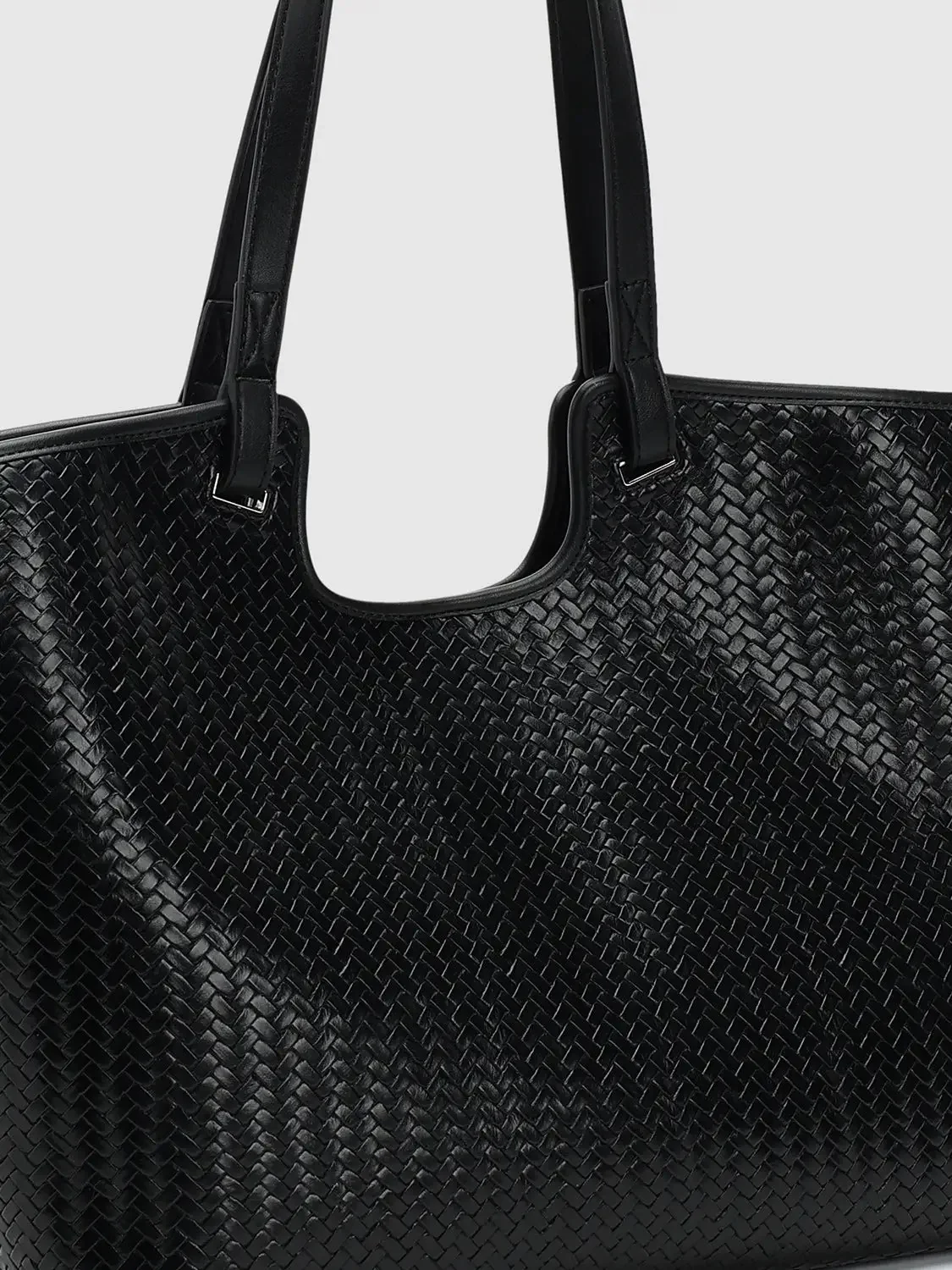 15156-oversize-faux-leather-woven-shoulder-bags-6.webp Oversize Faux Leather Woven Shoulder Bags