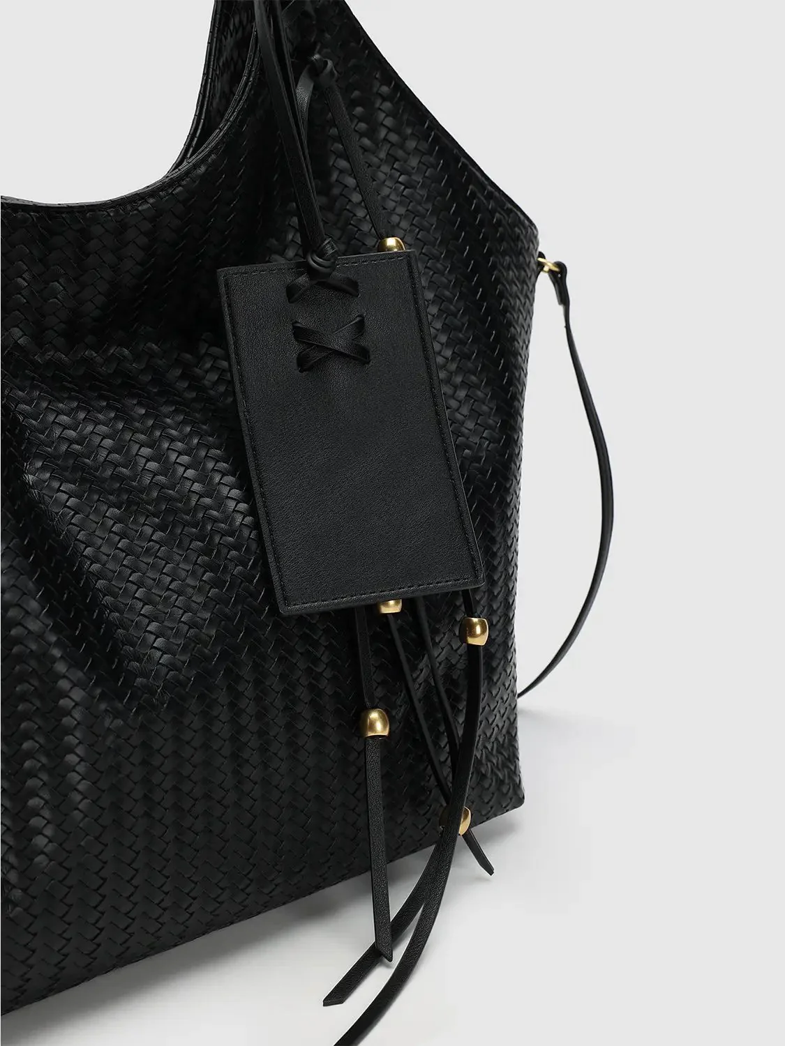 15176-oversize-faux-leather-woven-shoulder-bags-6.webp Oversize Faux Leather Woven Shoulder Bags
