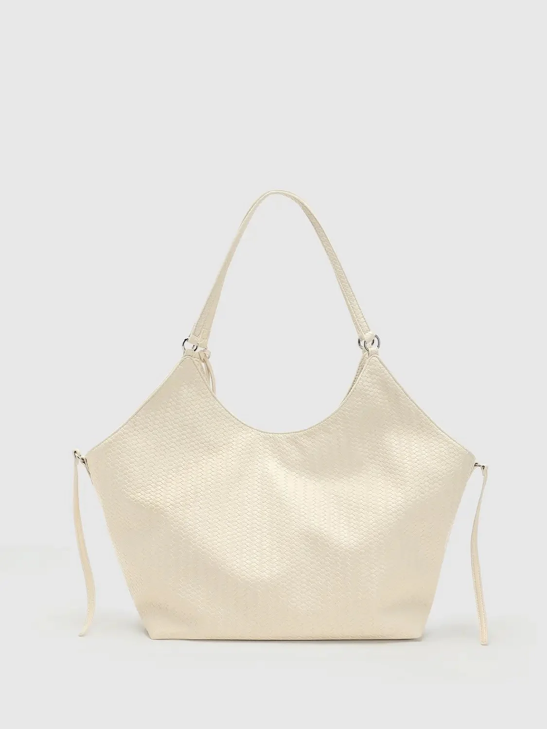 15176-oversize-faux-leather-woven-shoulder-bags-9.webp Oversize Faux Leather Woven Shoulder Bags