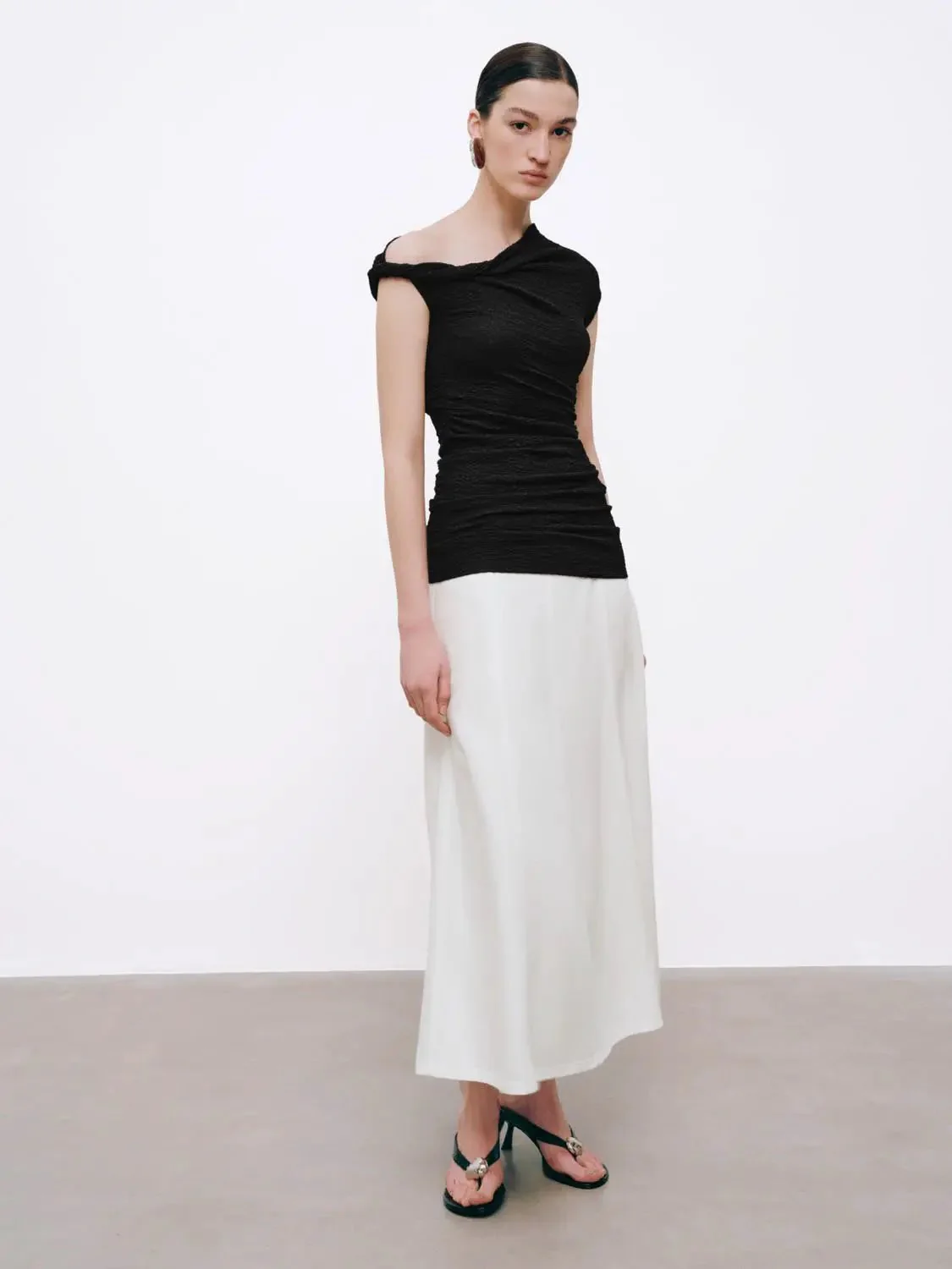 15179-asymmetric-one-shoulder-ruched-stretch-skinny-midi-dresses-13.webp Asymmetric One Shoulder Ruched Stretch Skinny Midi Dresses