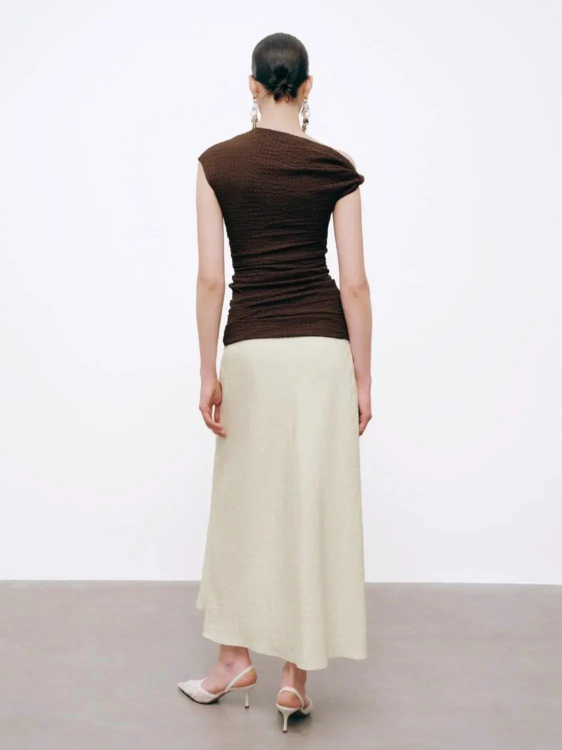 15179-asymmetric-one-shoulder-ruched-stretch-skinny-midi-dresses-6.webp Asymmetric One Shoulder Ruched Stretch Skinny Midi Dresses
