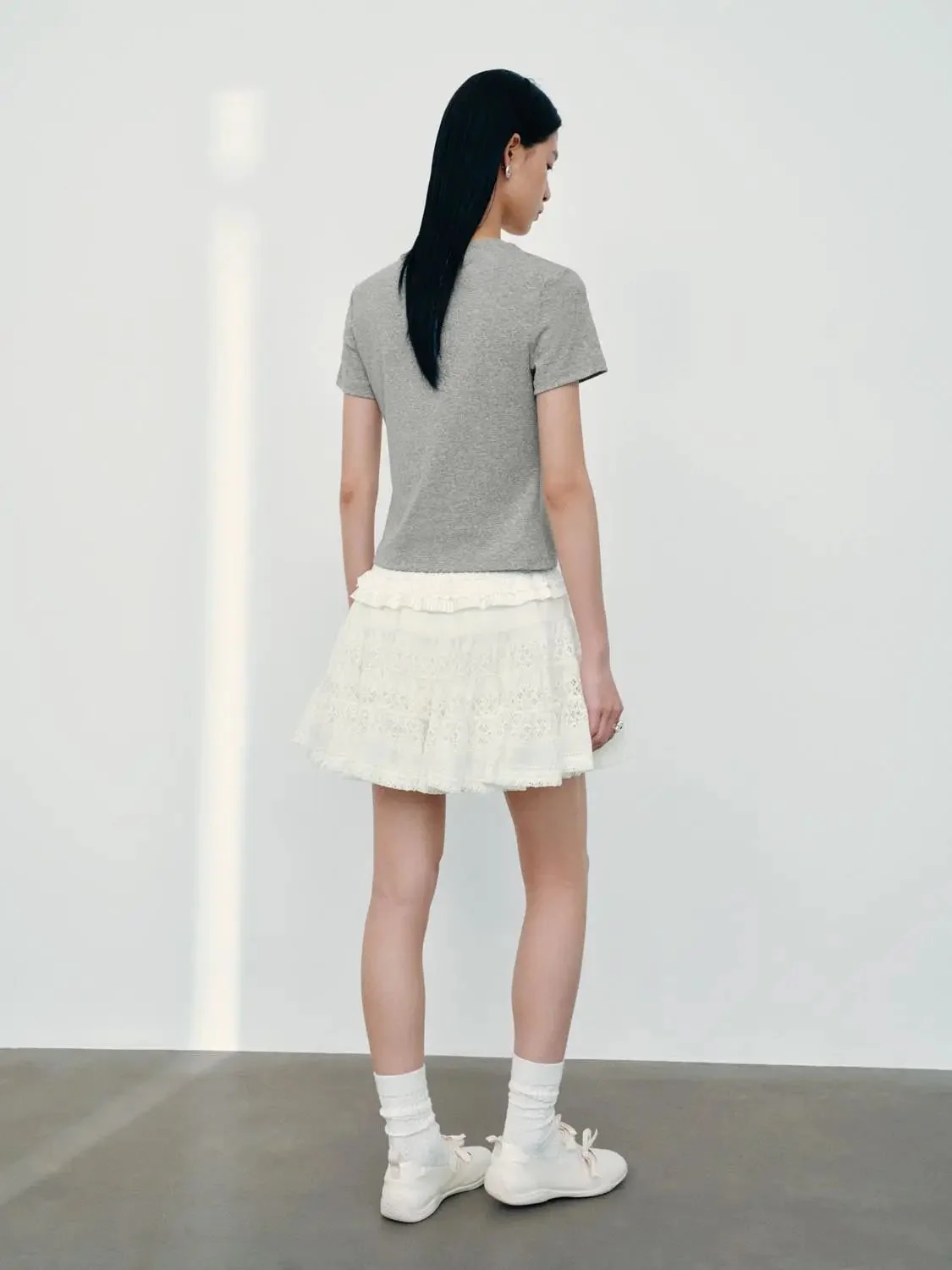 15216-guipure-lace-tiered-a-line-mini-skirts-4.webp Guipure Lace Tiered A-Line Mini Skirts