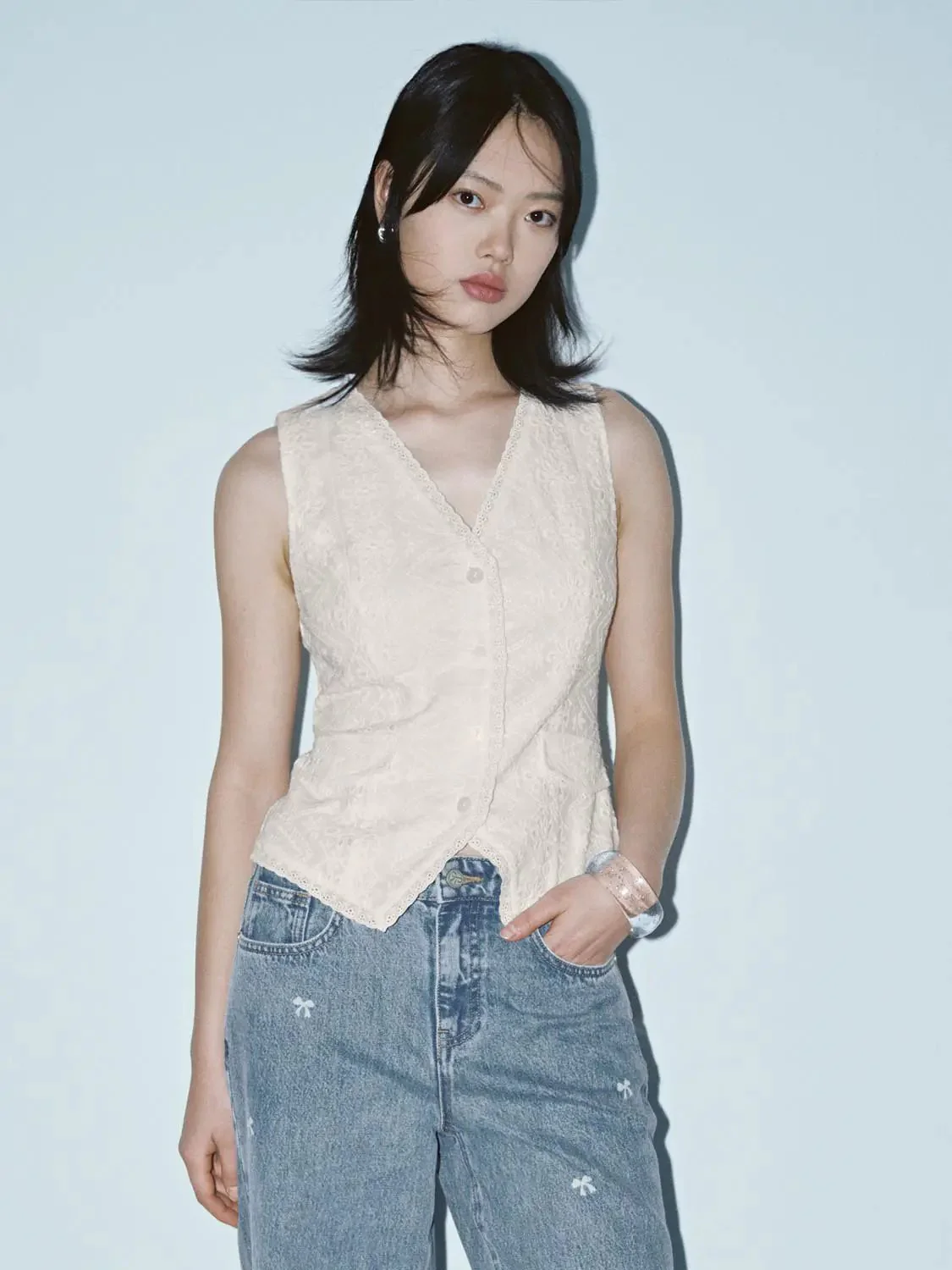 15245-guipure-lace-detail-button-up-nipped-waist-vests-9.webp Guipure Lace Detail Button Up Nipped-Waist Vests