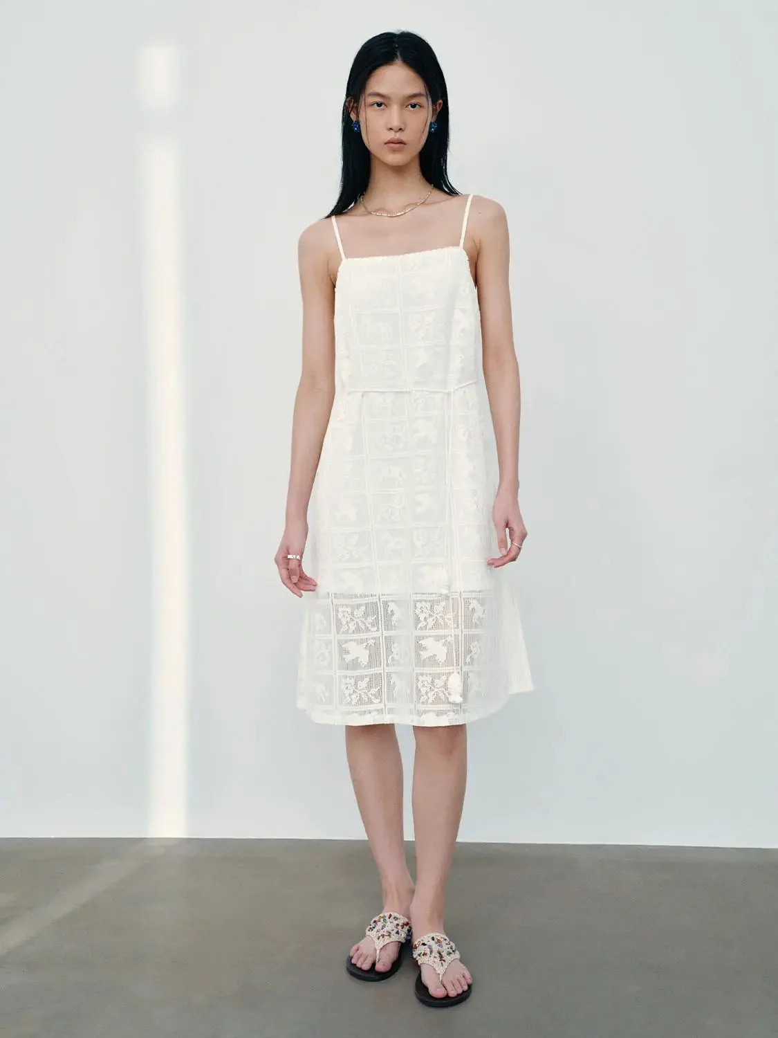 15299-intarsia-white-strappy-lace-midi-dresses-9.webp Intarsia White Strappy Lace Midi Dresses