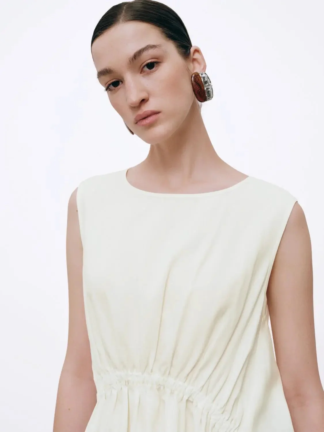 15317-linen-blend-crew-neck-shirring-detail-sleeveless-overhead-shirts-11.webp Linen Blend Crew Neck Shirring Detail Sleeveless Overhead Shirts