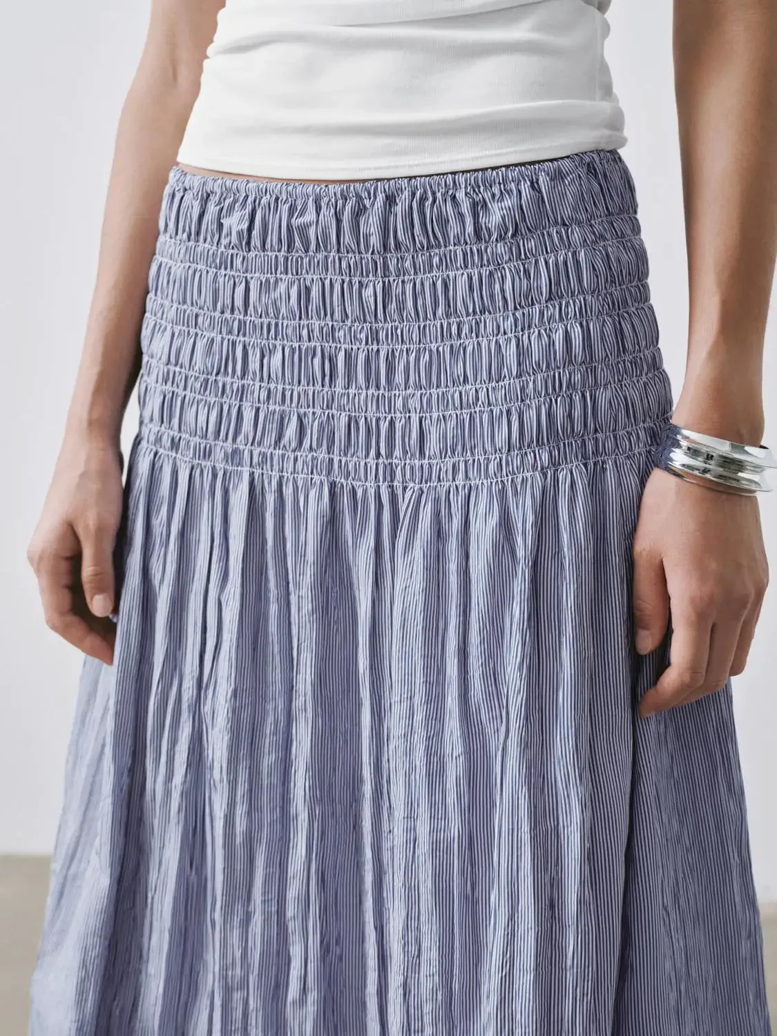 1534-high-waist-shirred-a-line-midi-skirts-5.webp High-Waist Shirred A-Line Midi Skirts