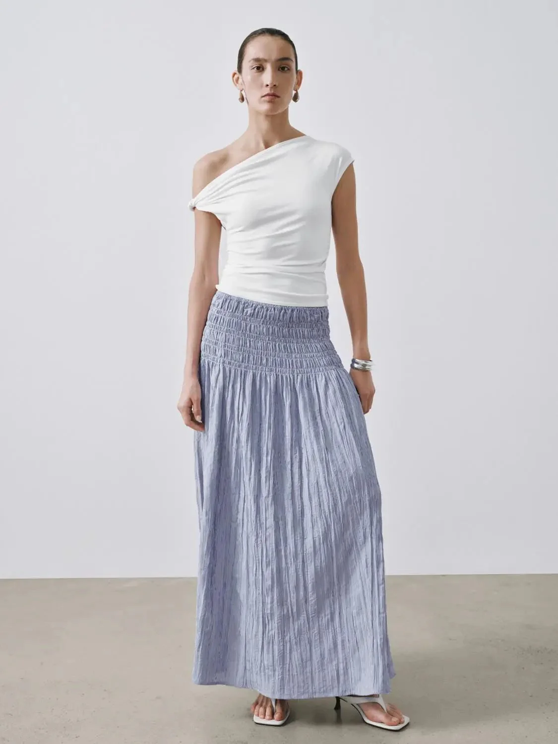 1534-high-waist-shirred-a-line-midi-skirts-7.webp High-Waist Shirred A-Line Midi Skirts