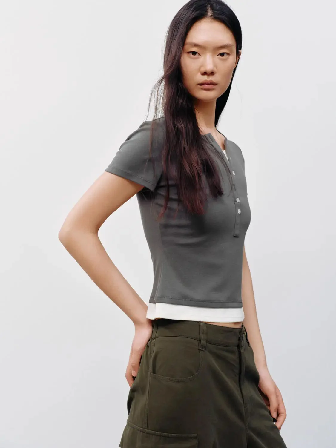 1539-cotton-blend-two-in-one-henley-neck-short-sleeve-t-shirts-2.webp Cotton Blend Two In One Henley Neck Short Sleeve T Shirts