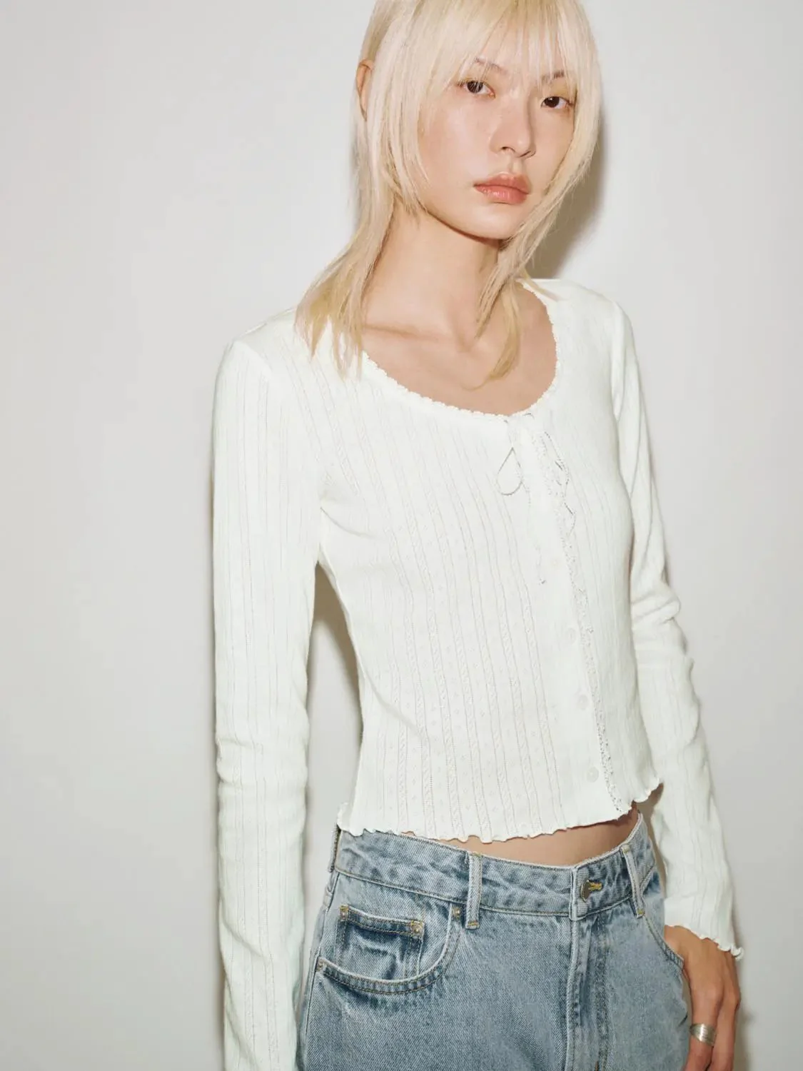 15432-bow-detail-ruffle-trim-long-sleeve-crew-neck-cotton-t-shirts-2.webp Bow Detail Ruffle Trim Long Sleeve Crew Neck Cotton T Shirts