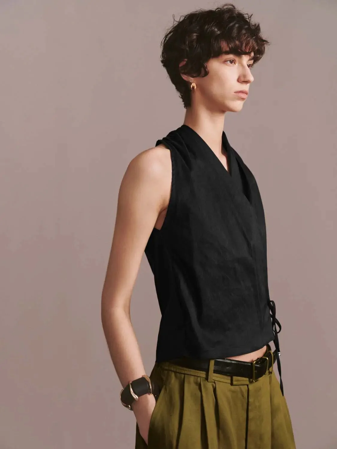 1554-linen-blend-v-neck-cross-front-sleeveless-shirts-2.webp Linen Blend V-Neck Cross Front Sleeveless Shirts