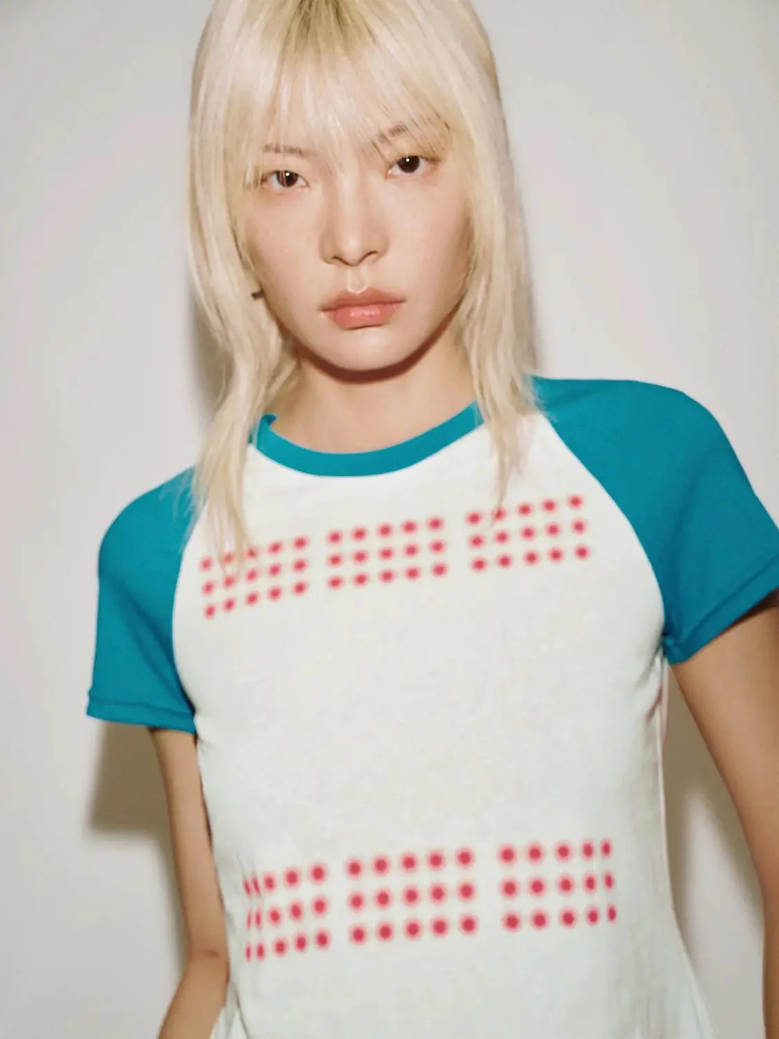 15546-cotton-contrast-raglan-sleeve-dot-print-t-shirt-3.webp Cotton Contrast Raglan Sleeve Dot Print T Shirt