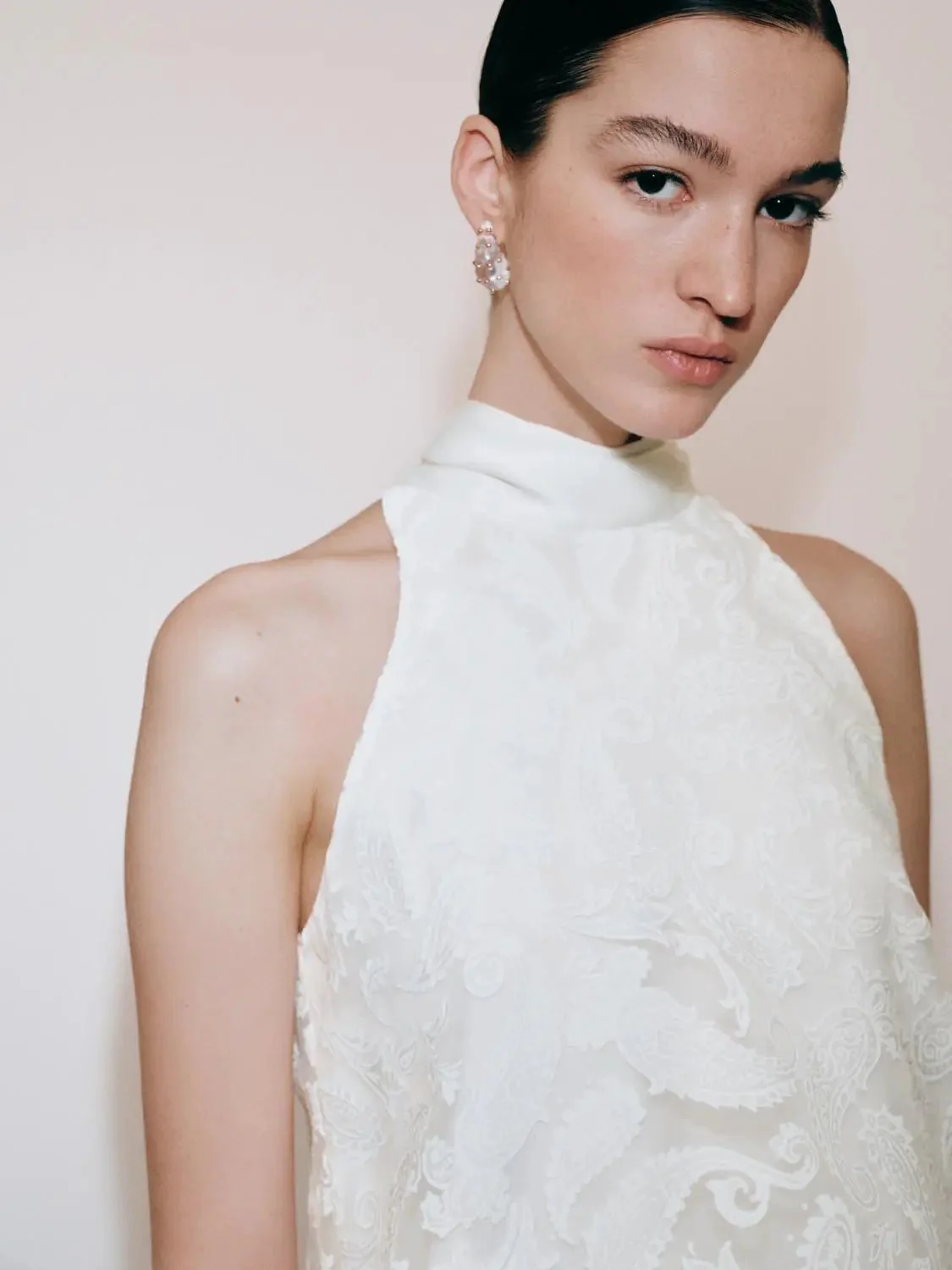 15558-overhead-sleeveless-laced-shirt-3.webp Overhead Sleeveless Laced Shirt