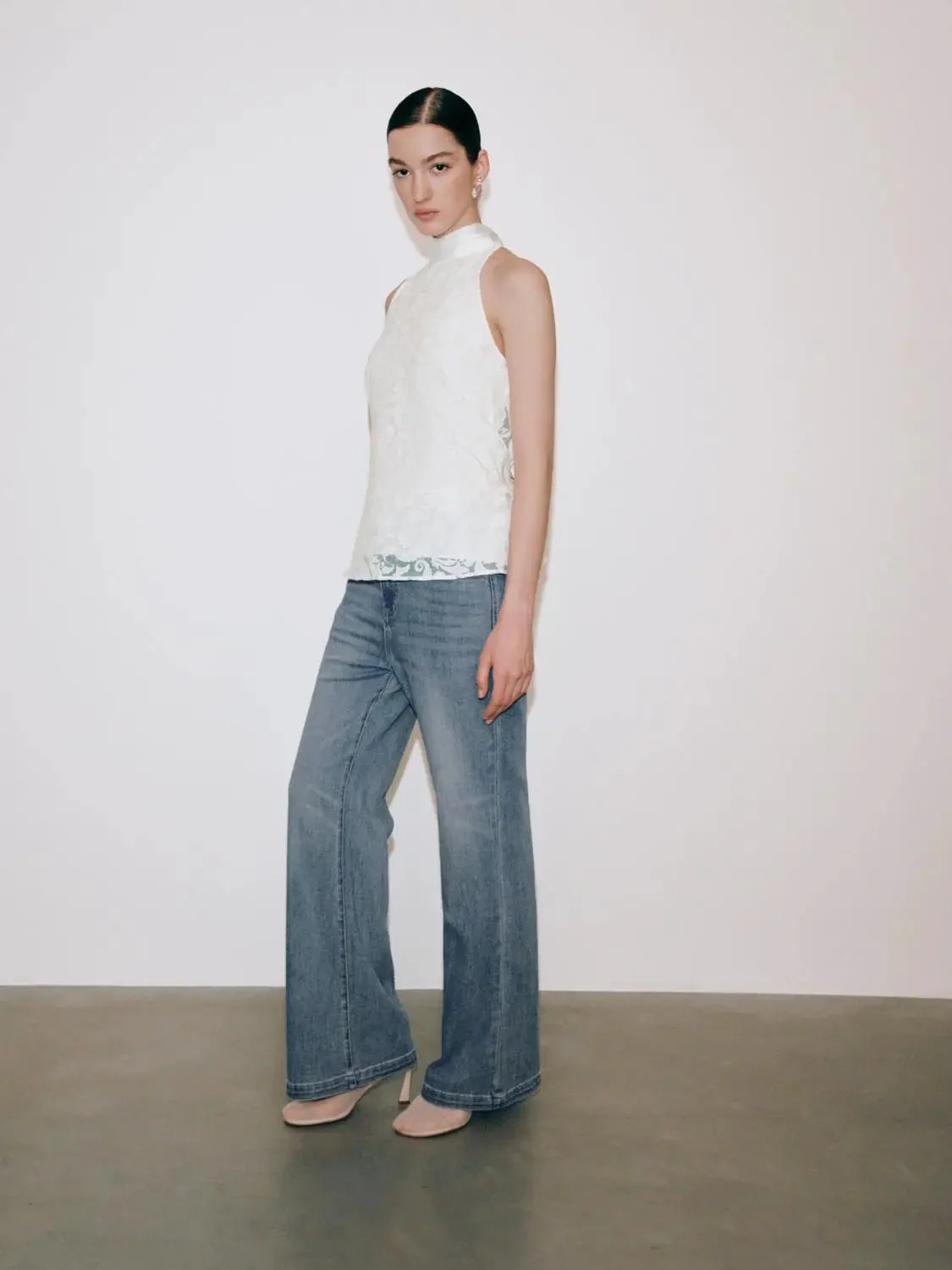 15558-overhead-sleeveless-laced-shirt-5.webp Overhead Sleeveless Laced Shirt