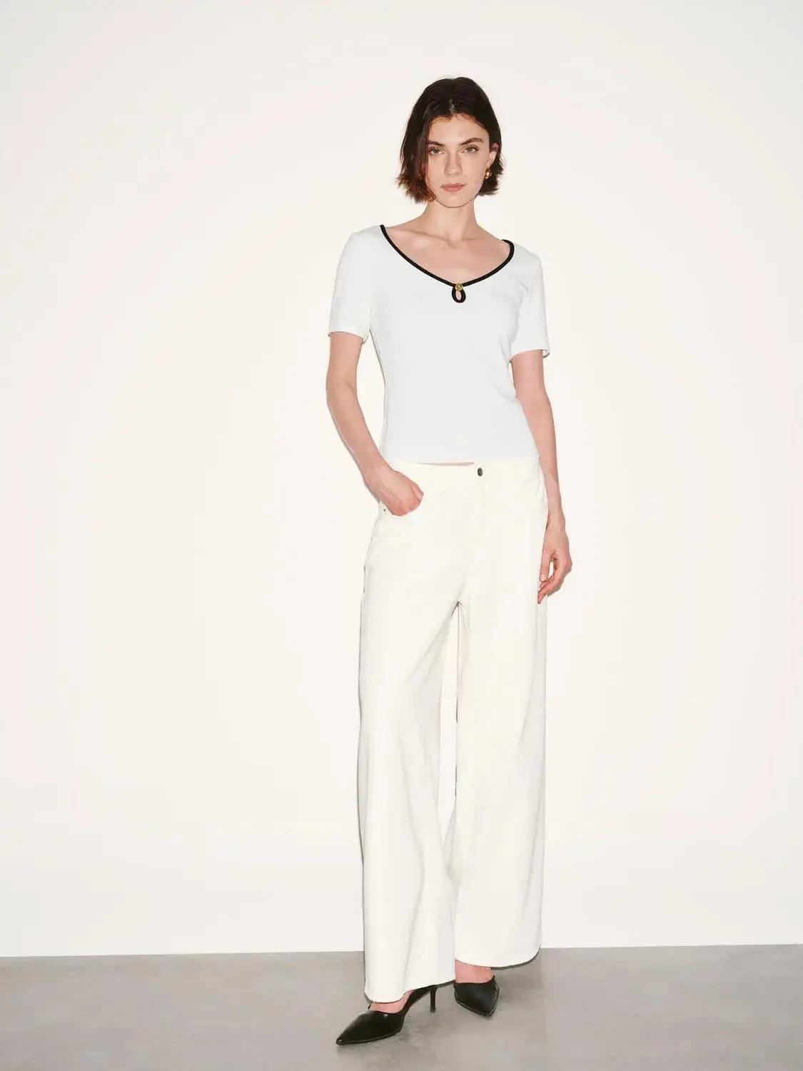 15618-contrast-trim-skinny-cotton-viscose-blend-t-shirt-4.webp Contrast Trim Skinny Cotton Viscose Blend T Shirt