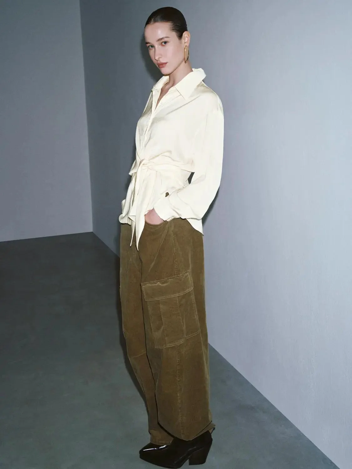 15646-elegant-smooth-fabric-belted-tie-waist-shirt-5.webp Elegant Smooth Fabric Belted Tie Waist Shirt