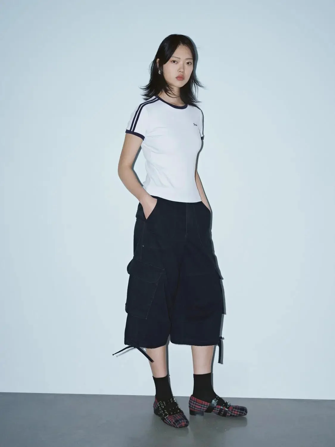 15668-contrast-trim-cotton-fit-nipped-waist-shirt-5.webp Contrast Trim Cotton Fit Nipped Waist Shirt