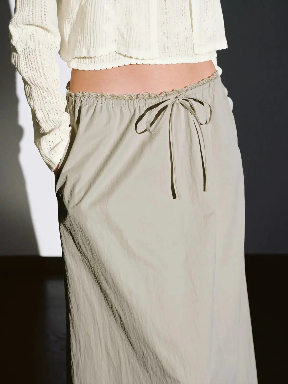 15689-drawstring-a-line-lined-woven-midi-skirt-17.webp Drawstring A-Line Lined Woven Midi Skirt