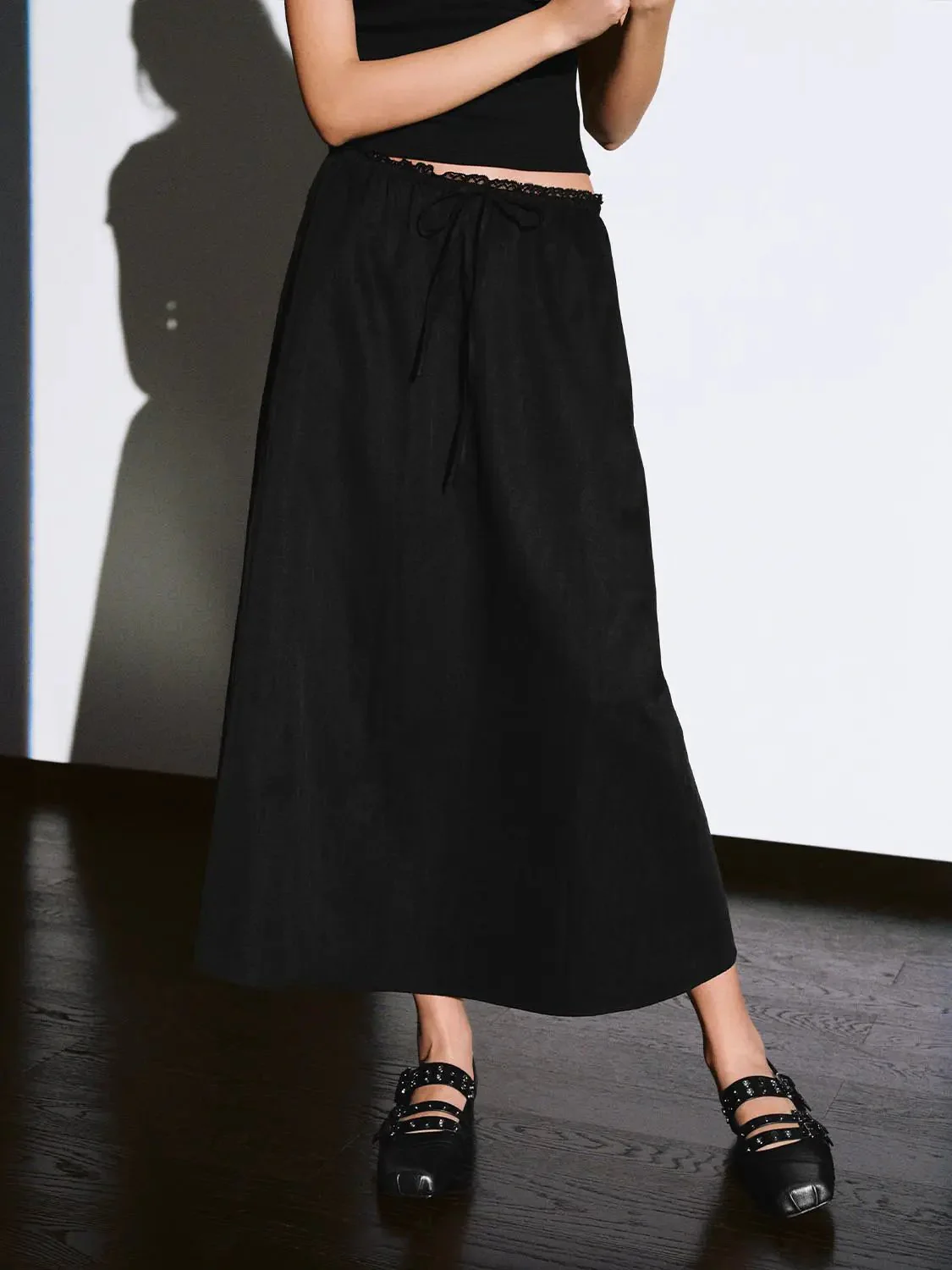 15689-drawstring-a-line-lined-woven-midi-skirt-3.webp Drawstring A-Line Lined Woven Midi Skirt