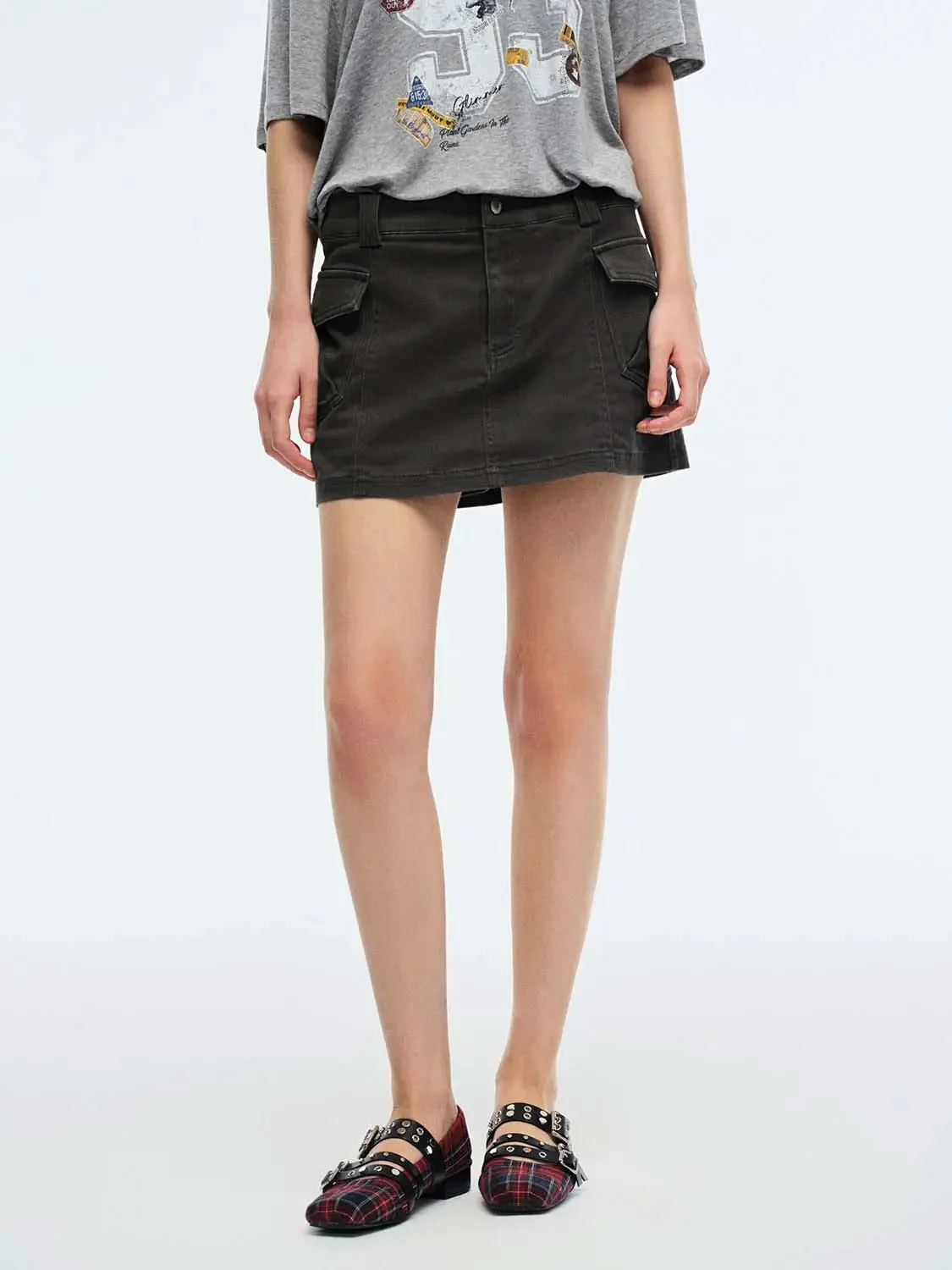 1571-flap-pocket-a-line-mini-skirts-with-slight-stretch-fabric-1.webp Flap Pocket A-Line Mini Skirts With Slight Stretch Fabric