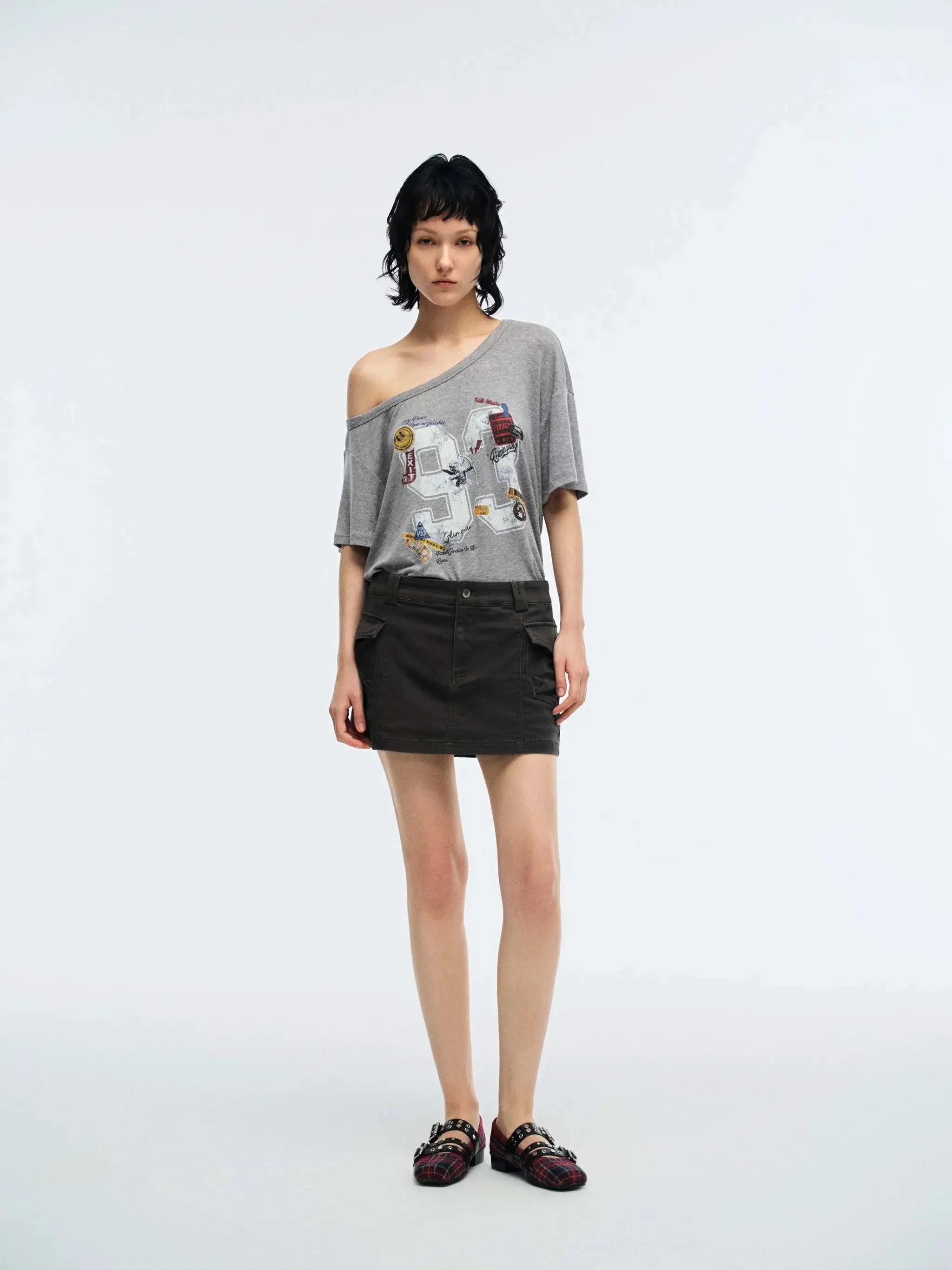 1571-flap-pocket-a-line-mini-skirts-with-slight-stretch-fabric-6.webp Flap Pocket A-Line Mini Skirts With Slight Stretch Fabric