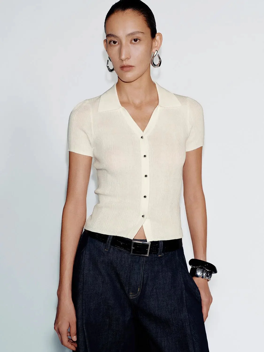 15769-collared-v-neck-short-sleeve-knitted-cardigans-18.webp Collared V-Neck Short Sleeve Knitted Cardigans