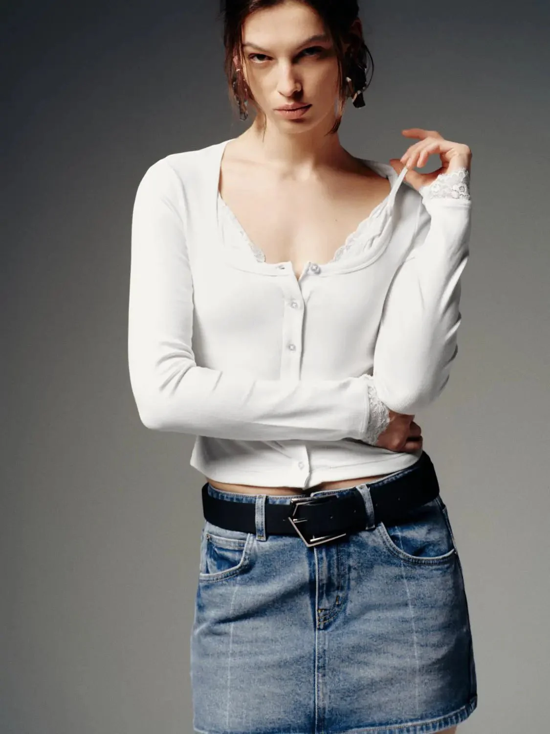 15786-elegant-cotton-blend-lace-trim-scoop-neck-top-2.webp Elegant Cotton Blend Lace Trim Scoop Neck Top
