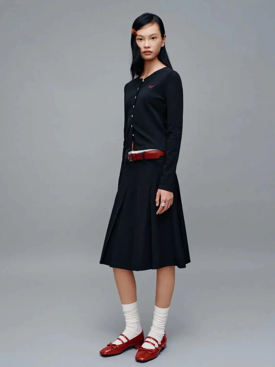 15870-crew-neck-embroidered-knitted-cardigans-4.webp Crew Neck Embroidered Knitted Cardigans