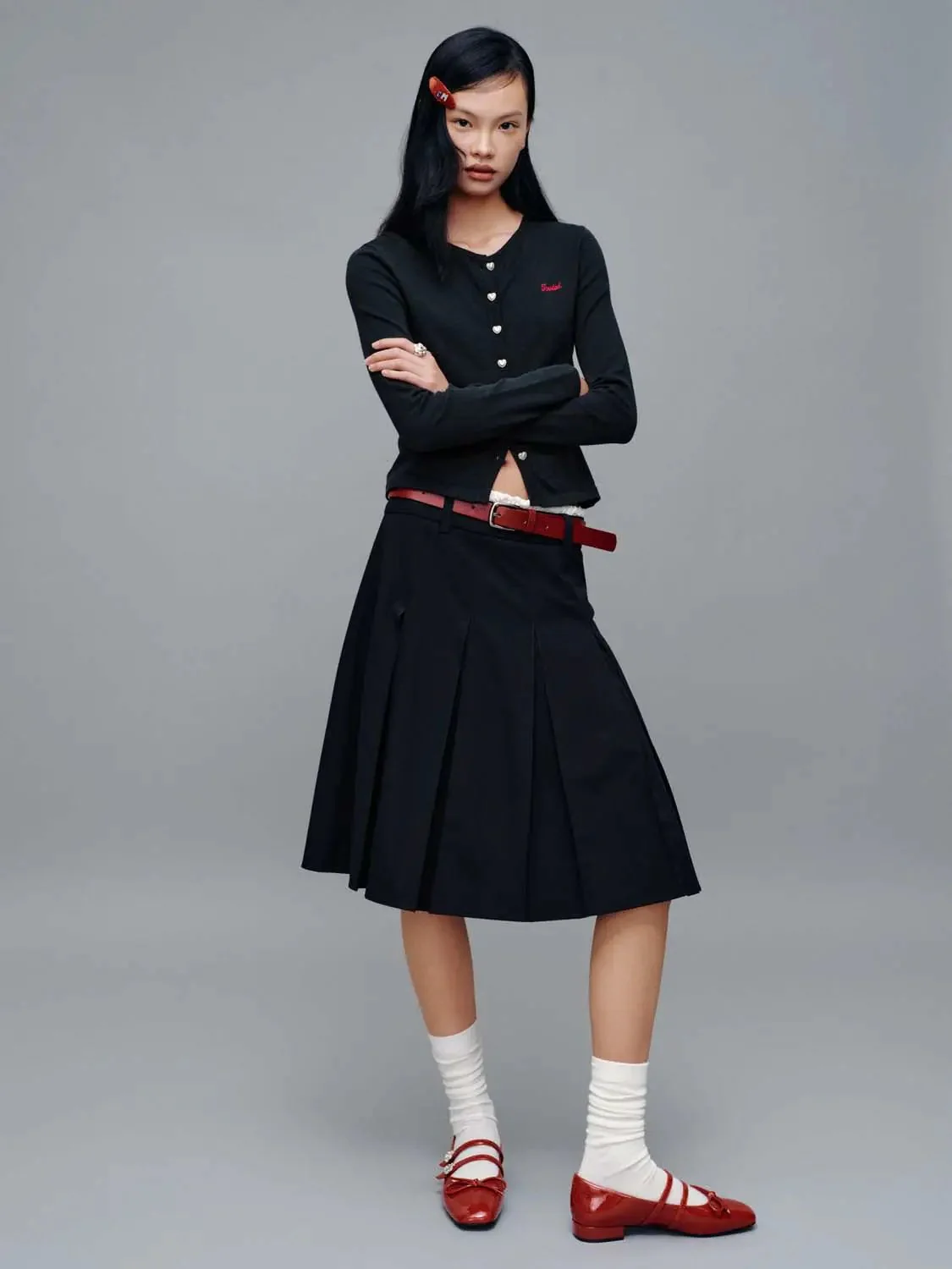 15870-crew-neck-embroidered-knitted-cardigans-5.webp Crew Neck Embroidered Knitted Cardigans